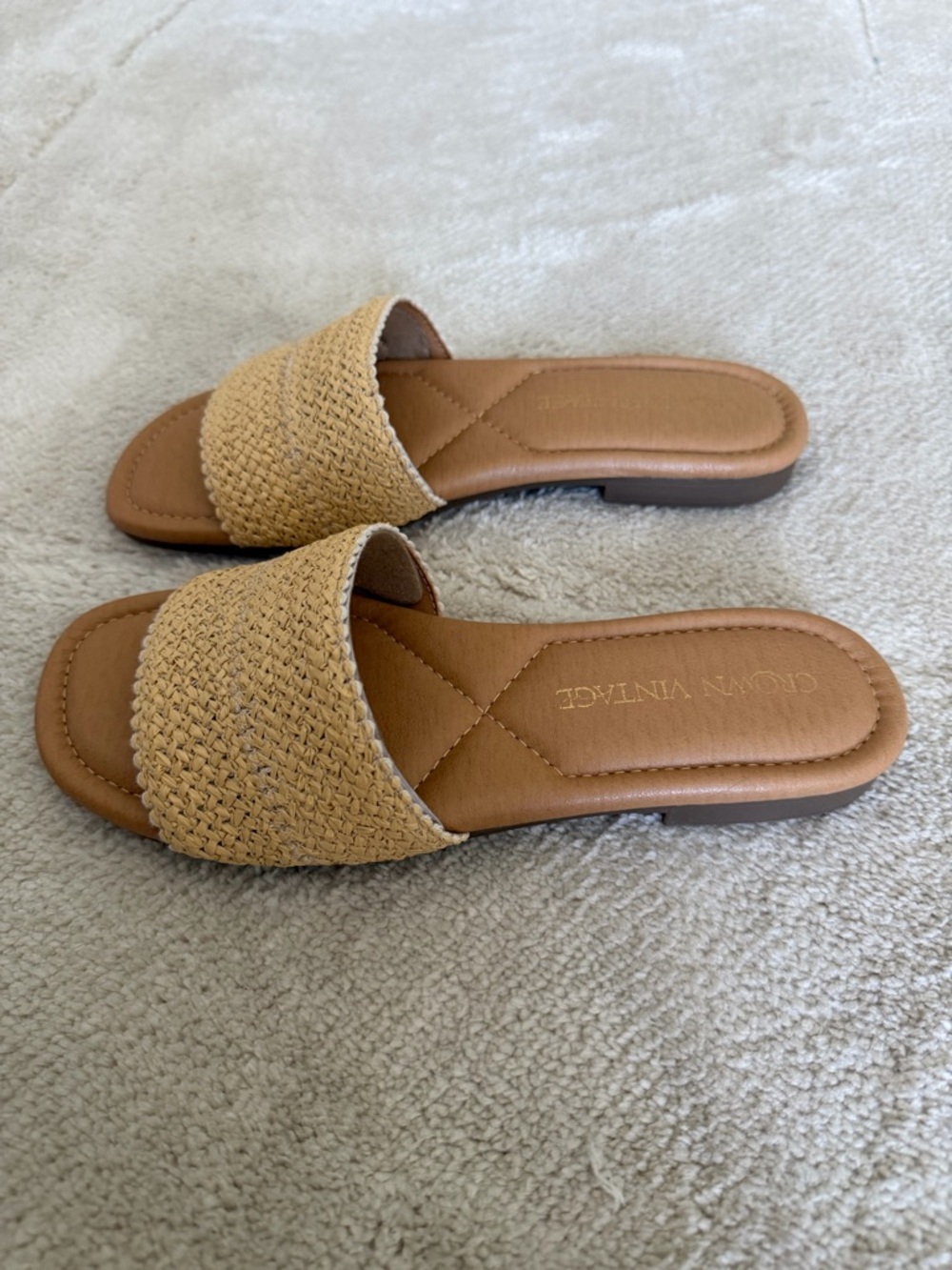 Crown Vintage Tan Woven Slide Mules - Picture 4 of 4
